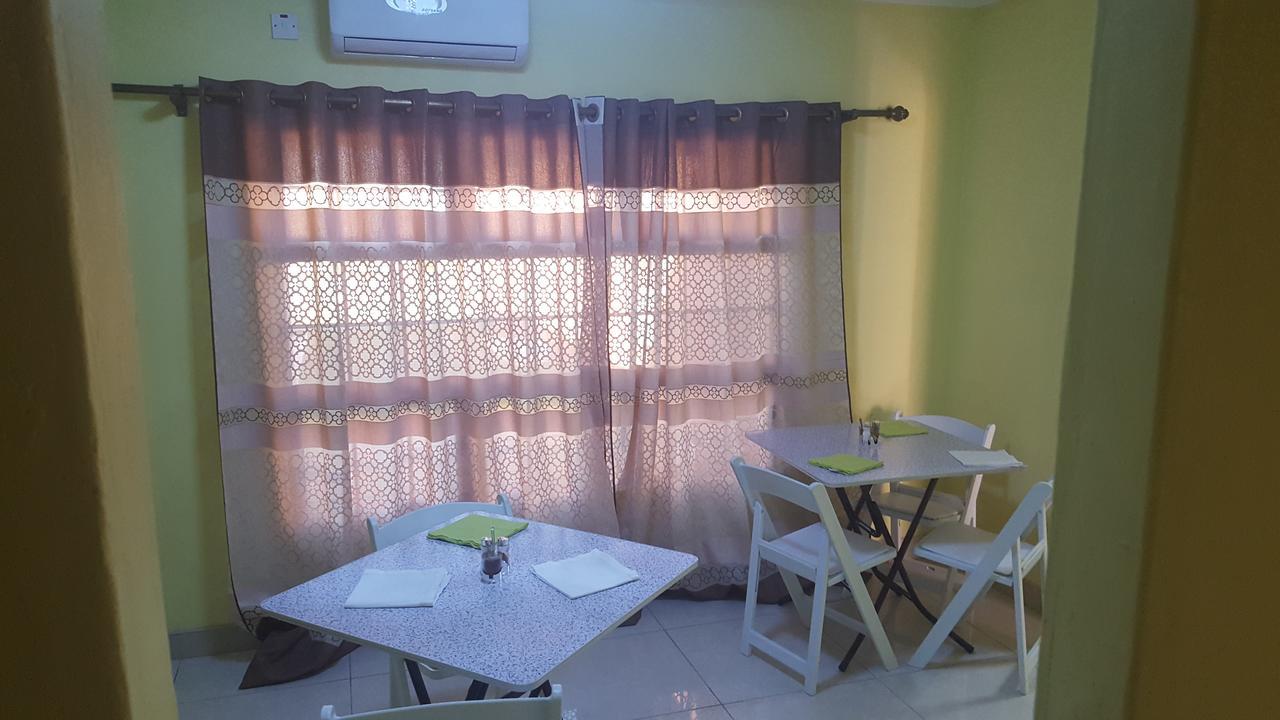 Mathlyn Guest House ฟรานซิสทาวน์ ภายนอก รูปภาพ