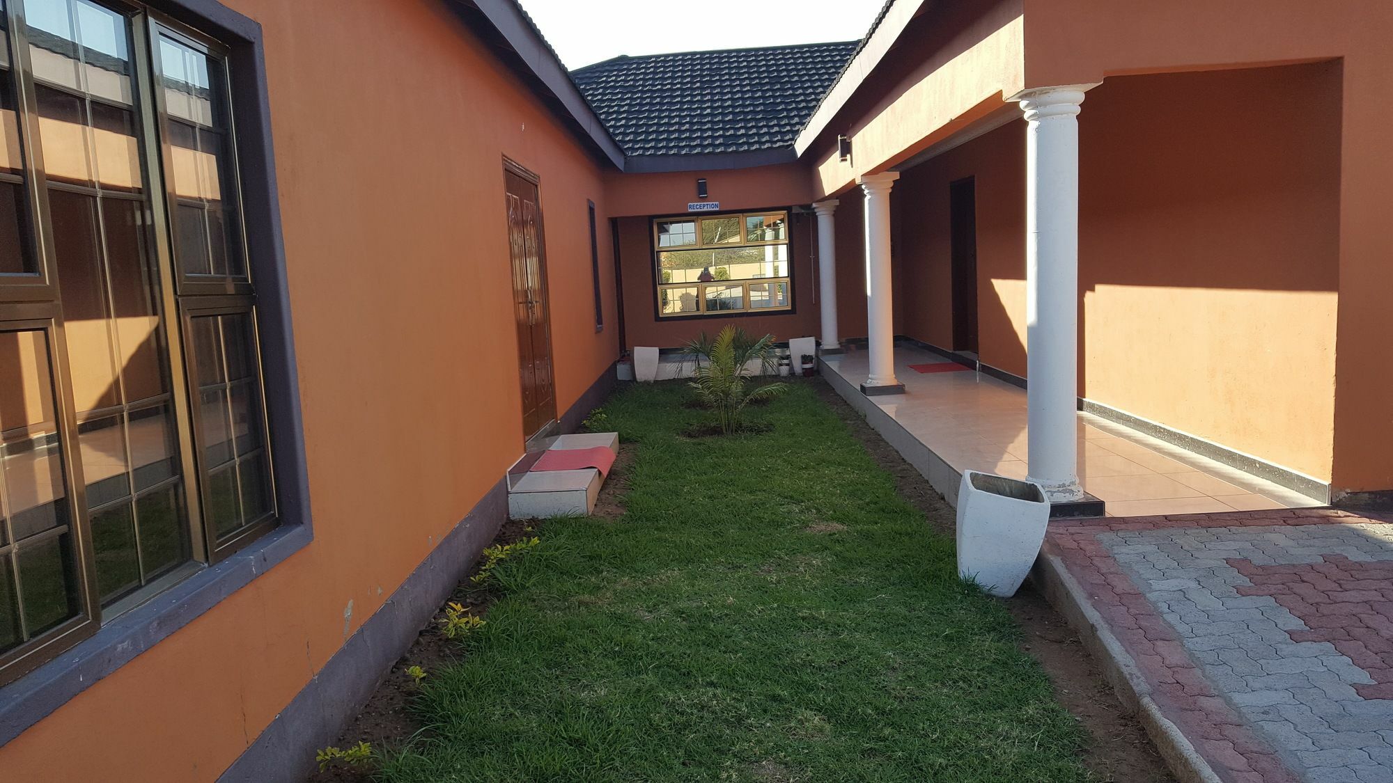 Mathlyn Guest House ฟรานซิสทาวน์ ภายนอก รูปภาพ